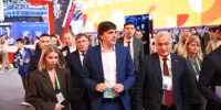 Интерактивный стенд Минпросвещения России открыли на Международном фестивале молодежи - Министерство образования