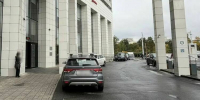 В Мурманске около гостиницы под колеса автомобиля попал человек - Мурманский вестник