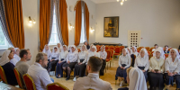 Брянские и Навлинские сестры милосердия прошли стажировку в больнице святителя Алексия и присоединились к крестному ходу в Москве - Навлинское благочиние