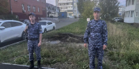 В Кузбассе росгвардейцы помогли потушить огонь рядом с домами - Газета Комсомольская правда