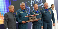 Символ единства спасателей: Раритетный пожарный ствол передан из РТ в Удмуртию - ИА Татар-информ