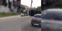 Грузовик перевернулся возле ТЦ «Ермак» в Россоши - ГТРК Воронеж