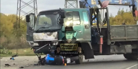 В Алтайском крае мотоциклист пострадал в ДТП с автокраном - Газета Бийский рабочий