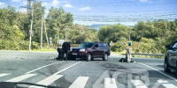 "Хоть бы выжили": Nissan X-Trail столкнулся с мопедом в Южно-Сахалинске - News.Astv.Ru
