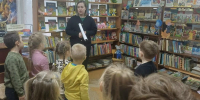 Детская библиотека провела экскурсию «Тайны книжных полок» - Отдел культуры