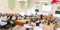 Опыт, спасающий жизни: ветеран СВО Александра Родионова встретилась с хабаровскими медиками и студентами - Правительство Хабаровского края