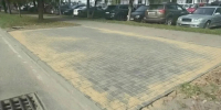 комфорт и безопасность: на улице Маршала Конева обустроили площадки для новых остановочных павильонов - фото - 1 - Министерство транспорта и дорожного хозяйства