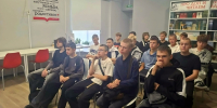 Патриотический час «Отвага и честь» прошел в Свердловской библиотеке им. В.П. Астафьева - Администрация города Свердловска и Свердловского района