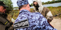 Сотрудники Росгвардии напоминают астраханцам правила обращения с оружием накануне охотничьего сезона - Газета Волга