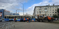 В Кемерове встали трамваи на остановке «КЭМЗ» из-за поломки - Газета Комсомольская правда
