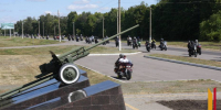 В Лисках в День города и района байкеры провели массовый мотопробег - РИА Воронеж - Лиски
