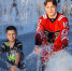 «Омские Крылья» устроили фотосессию с болельщиками на улицах города - 12 канал