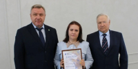 Вручили заслуженные награды жителям нашего района. - Поворинский район