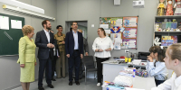 15.09.2026 | Виталий Королев и Игорь Щеголев провели встречу с жителями Западнодвинского округа. Приняты решения по ремонту детского сада «Солнышко», обновлению системы водоочистки и дорог - Главное управление по архивному делу