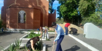 Жители новозыбковского села Замишево навели порядок у памятников ко Дню освобождения Брянщины - Газета Маяк