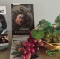 композиция книги и фрукты - Научная библиотека