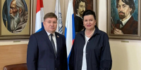 Сенатор РФ Вячеслав Григорьев и профессор Юлия Каракулова выступили с лекциями на собрании коллектива и студентов ПГИК - ПГИИК