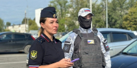 Автомобилиста с долгом в 1,3 млн руб. нашли приставы у ТЦ в Ижевске - Комсомольская Правда