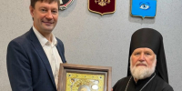 Епископ Глазовский и Игринский Виктор поздравил с Юбилеем Главу города Глазова Сергея Николаевича Коновалова - Глазовская Епархия