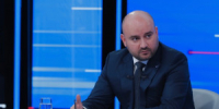 Губернатор Вячеслав Федорищев ответил на вопросы в прямом эфире «Прямой линии», часть из них поступила из Центра управления регионом. - НИА Самара