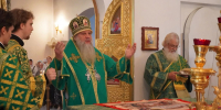 Митрополит Артемий возглавил Литургию в храме святого Александра Невского - Приамурская митрополия