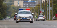 В Краснокамске участковые помогли волонтерам отбуксировать сломавшуюся машину - Новости Перми PermNews.Ru