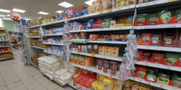 Продуктовые полки, фото из архива - Ural56.Ru