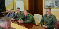 Глава Якутска обсудил с военным комиссариатом поддержку семей военнослужащих и взаимодействие ведомств - Администрация г. Якутск