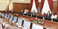 Идёт заседание комитета Законодательного Собрания Новосибирской области по транспортной, промышленной и информационной политике. Фото Юрия Хомича - Законодательное собрание