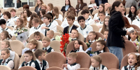Denis Pasler i Aleksej Orlov otkryli ul'trasovremennuyu shkolu - Газета Качканарский рабочий