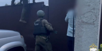 Задержание подозреваемых. Скриншот видео пресс-службы ГУ МВД России по Иркутской области - Irk.Ru