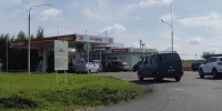 Цена на бензин на кировских заправках резко упала - Город Киров
