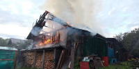 Спасенный из горящего дома мужчина скончался в машине скорой помощи в Шахунье - НИА Нижний Новгород