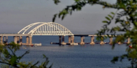 Движение по Крымскому мосту временно перекрыли - Комсомольская Правда
