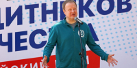 Губернатор Виктор Томенко поблагодарил жителей края за актуальные вопросы и внимание к прямой линии Фото №1 - Алтайская правда
