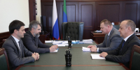 Магомед Рамазанов встретился с руководителем Управления Росприроднадзора по СКФО Эриком Алдатовым - Правительство