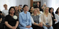 Элла Алибекова встретилась с делегацией родительского актива Южной Осетии, которая уже во второй раз приезжает в Северную Осетию, чтобы познакомиться с опытом нашей системы образования и проектами, реализуемыми при поддержке Российского общества «Знание». - Министерство образования и науки