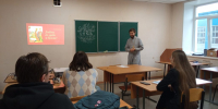 Священник Свято-Троицкого собора провел беседу со студентами - Свято-Троицкий собор