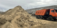 В Ермаковском МО незаконно добывающего песок мужчину правоохранителям сдали его земляки - ИА Запад24