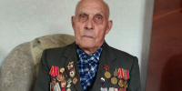 Ветерану Михаилу Тихонову вручили свидетельство о занесении на Доску почета - Мензеля