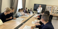 В Савинской средней школе состоялась встреча с профессором Хромовым Е. А. - Газета Знамя