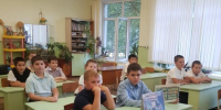 урок безопасности "Мобильная атака. Чем опасны мобильные телефоны" в городской библиотеке №2 - ЦБС Изобильненского городского округа