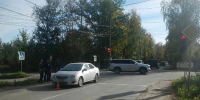 Юная костромичка попала под машину при попытке перейти дорогу в неположенном месте - Комсомольская Правда