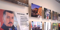 В Архангельске открылась выставка «Гуманитарные миссии. Мариуполь, Луганск, Бердянск, Херсон. 2022–2023 гг.» - ГТРК Поморье