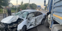 Тамбовчанка на легковушке врезалась в КамАЗ - Комсомольская Правда