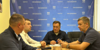 Госслужащие готовы взять в руки хоккейные клюшки - Комитет по физкультуре и спорту
