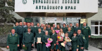 Награждали лучших и подводили промежуточные итоги: в Алтайском крае прошло торжественное мероприятие, приуроченное к празднованию Дня работников леса и лесоперерабатывающей промышленности - Минприроды Алтайского края