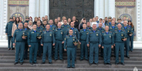 Под небесным покровом: в главном храме Арктики спасатели Ямала помолились перед иконой «Неопалимая купина» - МЧС