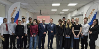 Специалисты Движения Первых и Молодежного Центра проводят торжественные церемонии «Мы — граждане России». - Администрация г. Котлас