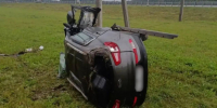 На "Нарве" внедорожник таранил опору и лег на бок - 47 новостей